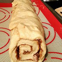 Make sure the dough is rolled tightly enough so that it won't unravel
